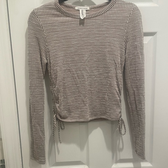 Caution to the Wind cropped top - Picture 1 of 4